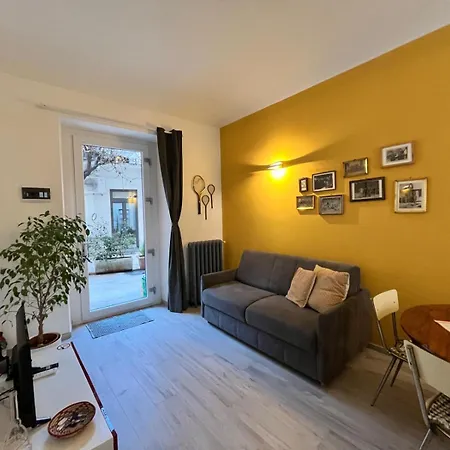 Il Cortiletto Sotto La Mole