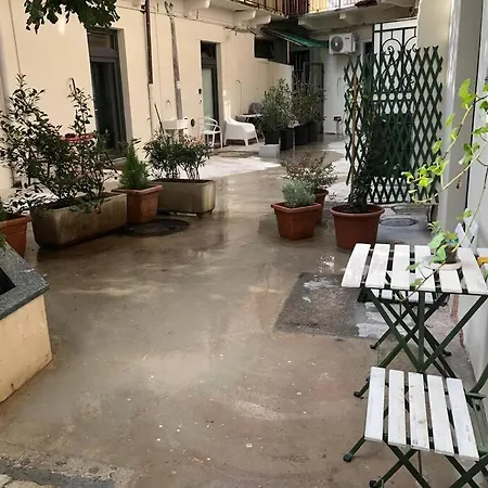 Apartment Il Cortiletto Sotto La Mole Turin